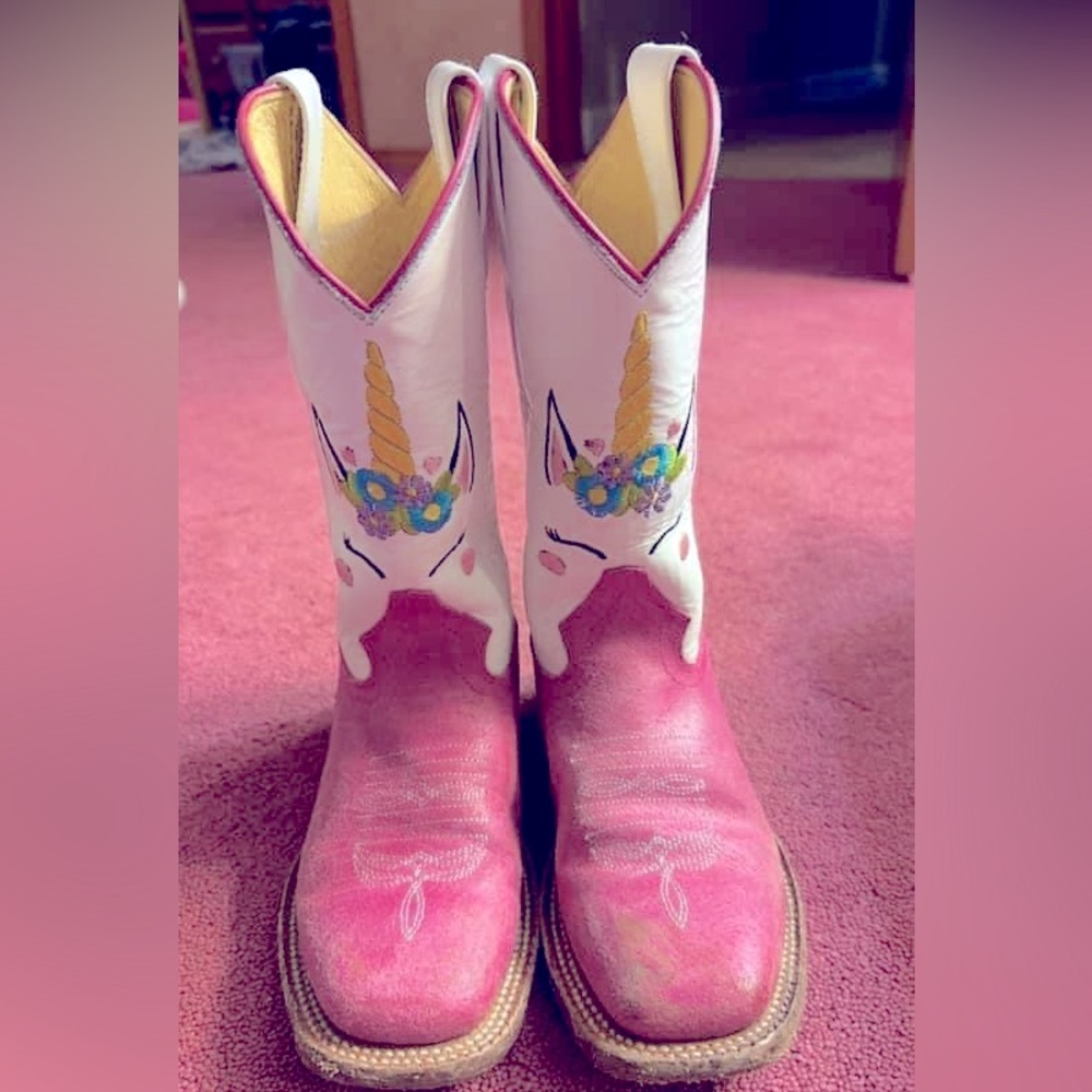 Macie Bean unicorn boots.